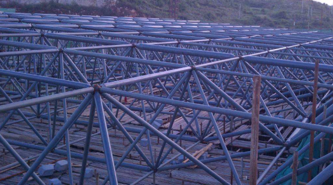 黄山概述网架加工中对钢材的质量的过细恳求